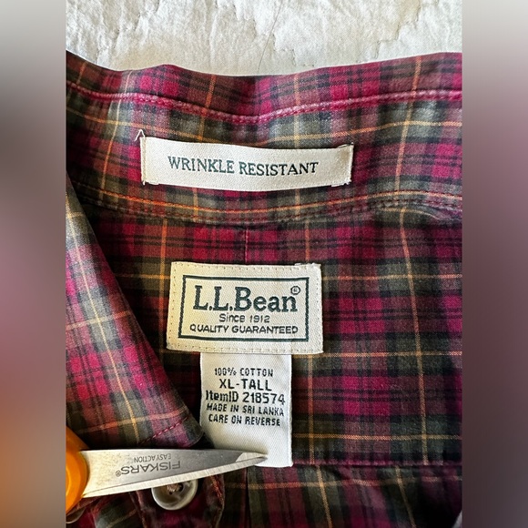 L.L. Bean Red Plaid Wrinkle Resistant Button Down Oxford - Size XL Tall - Picture 4 of 9